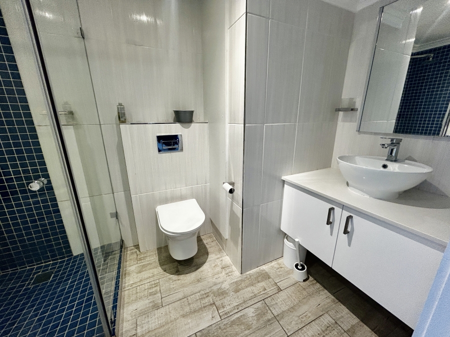 2 Bedroom Property for Sale in Waves Edge Western Cape